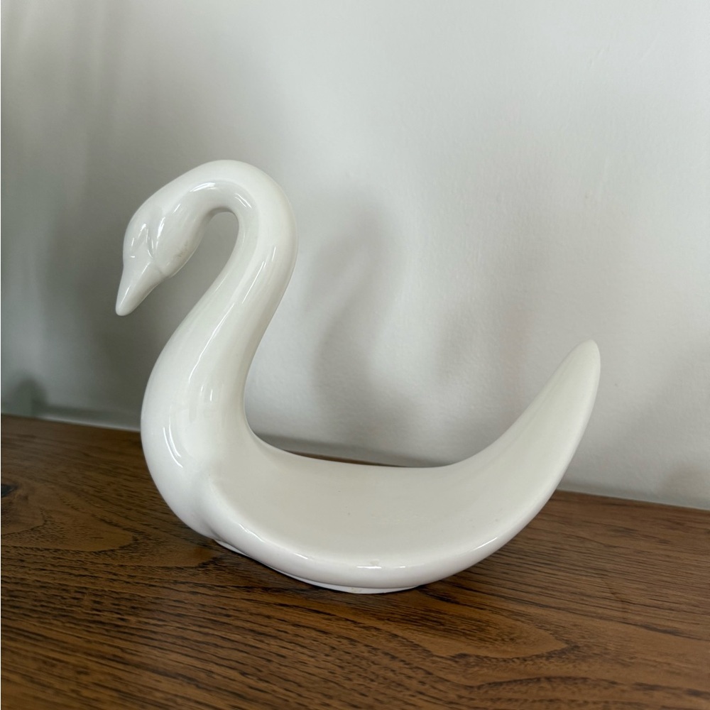 Art Deco Ceramic Porcelain Swan Figurine Bathroom Wash Cloth Hand Towel Holder - Picture 3 of 7